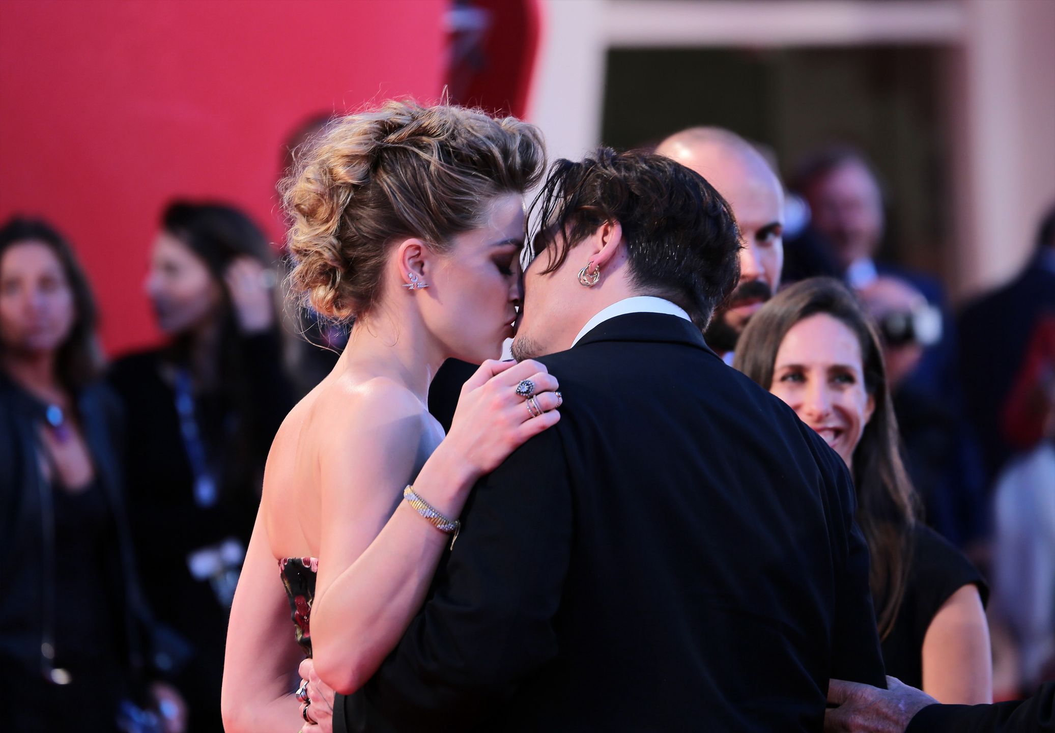 Johnny Depp oskarża Amber Heard o wypróżnienie się na łóżko