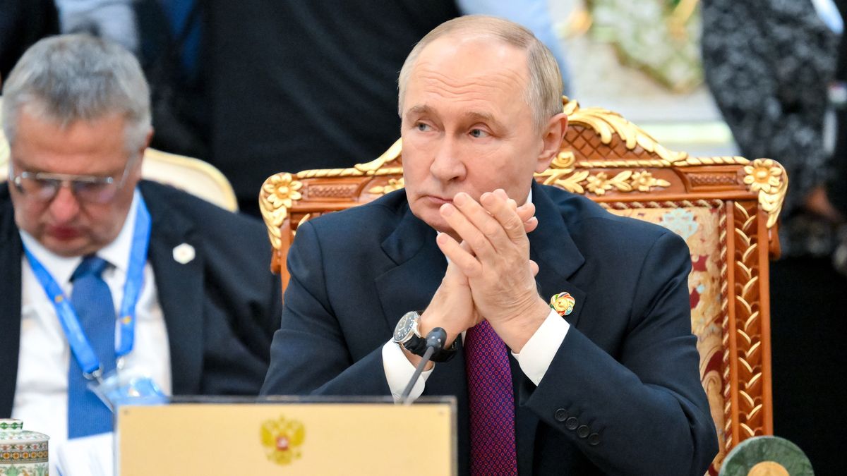 Russian President Vladimir Putin (R) attends the Central Asia-Russia summit in Dushanbe, Tajikistan, 09 October 2025. Putin is on a three-day state visit to Tajikistan. EPA/GRIGORY SYSOEV/SPUTNIK/KREMLIN POOL MANDATORY CREDIT Dostawca: PAP/EPA.