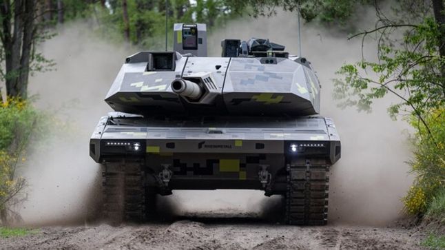 KF51 bazuje na kadłubie Leoparda 2A4 z nową wieżą Future Gun System Rh 130 z armatą kaliber 130 mm