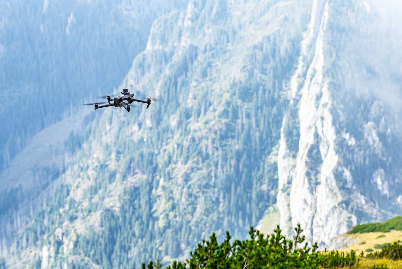 Na terenie TPN nie można używać dronów