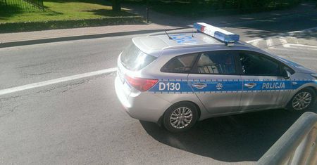 Policjant wyskoczył z szóstego piętra mieszkania przy Onyksowej. Popełnił samobójstwo