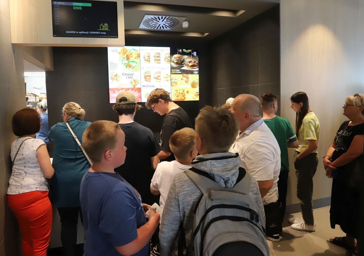 Do kradzieży doszło w restauracji McDonald&#39;s przy Szosie Lubickiej w Toruniu.