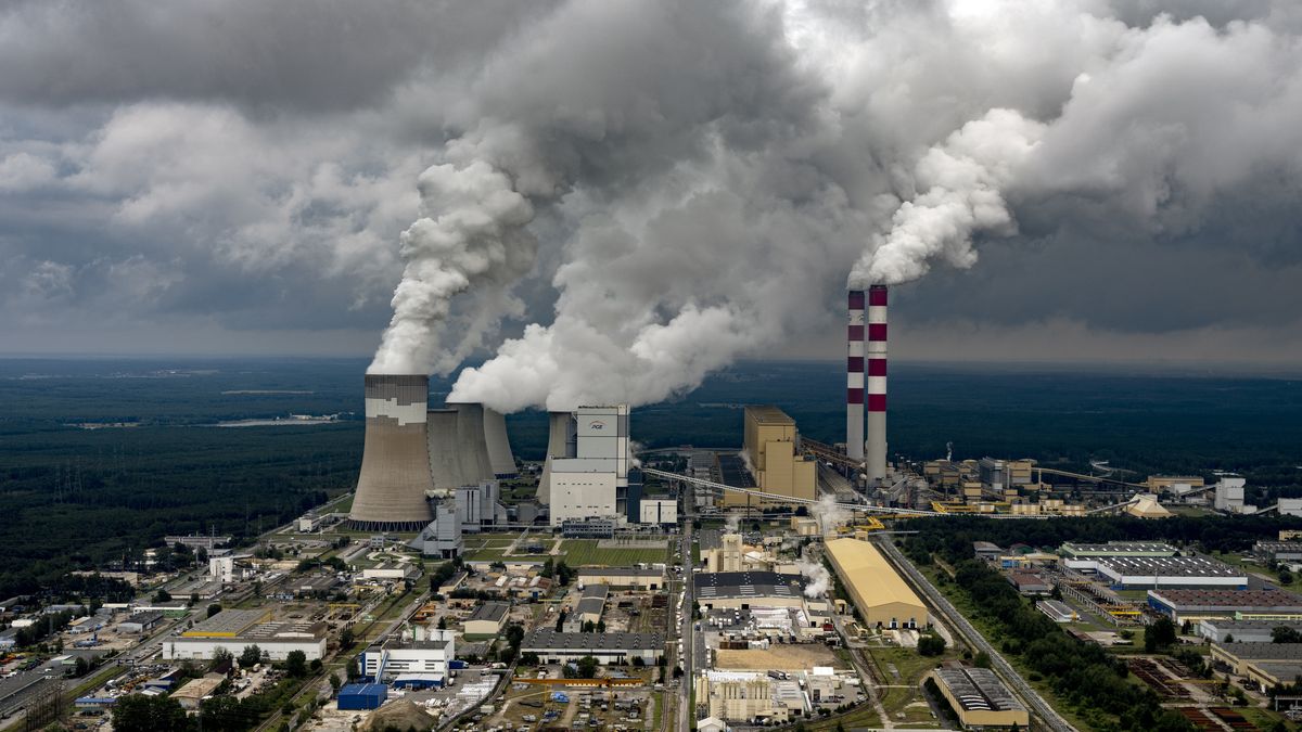 Elektrownia Belchatow z lotu ptaka
Kacper Kowalski / Forum
smog, category_code_air, lotnicza, kleszczow, kopalnia, odkrywkowa, odkrywka, co2, zanieczyszczenie, energia, energetyka, prad, pge, zbiornik, elektrownia, belchatow, wydobycie, wegla, brunatnego, kwk, wegiel, brunatny, lotnicze, z lotu ptaka, z drona, dron, z gory, industrializm, ilustracja, ilustracyjne, panorama, category_code_ilu, industrializmcategory_code_air lotnicza, for2umExcl