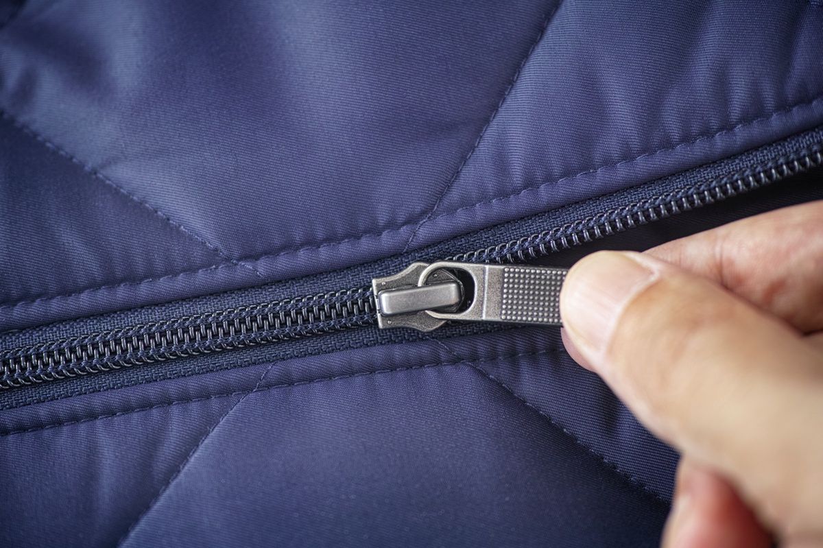 simple tricks to fix a broken zip at home in minutes