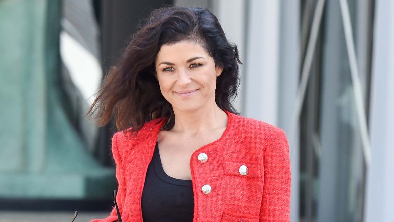 Katarzyna Cichopek wychodzi ze studia TVP