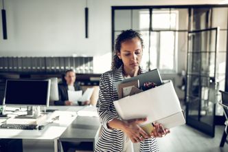 Manipulują, wykorzystują, niszczą. Jak bronić się przed takimi szefami?