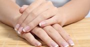 Wielki powrót french manicure! Jesienny manicure w odświeżonym wydaniu