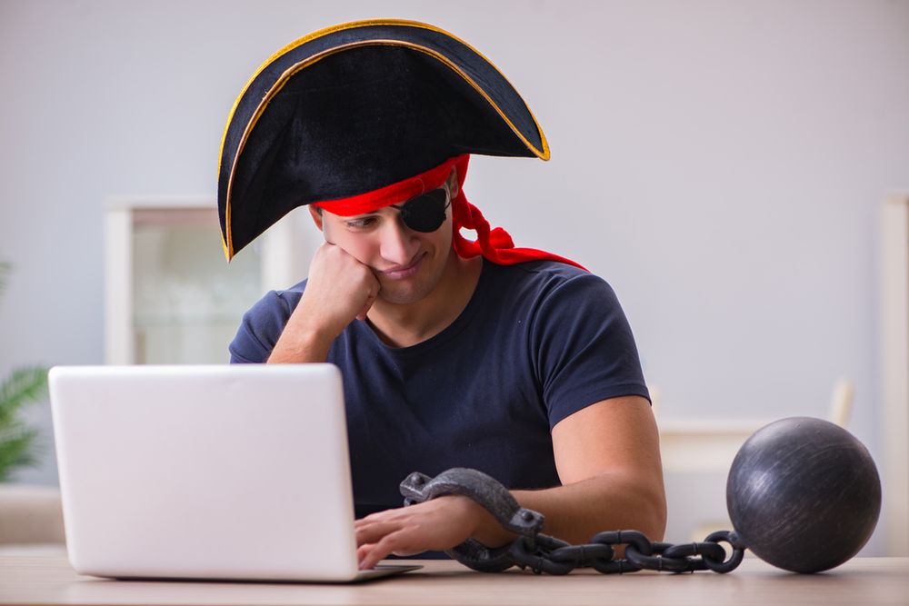Francja idzie na wojnę z piractwem. Będą blokować całe domeny
