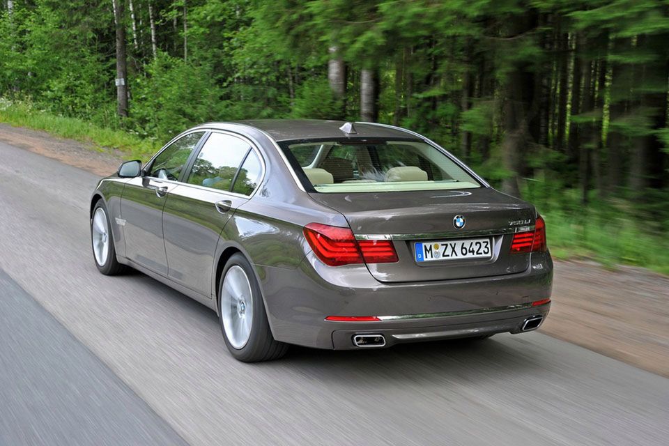 BMW serii 7 na rok 2013 - megagaleria niemieckiego okrętu flagowego 65