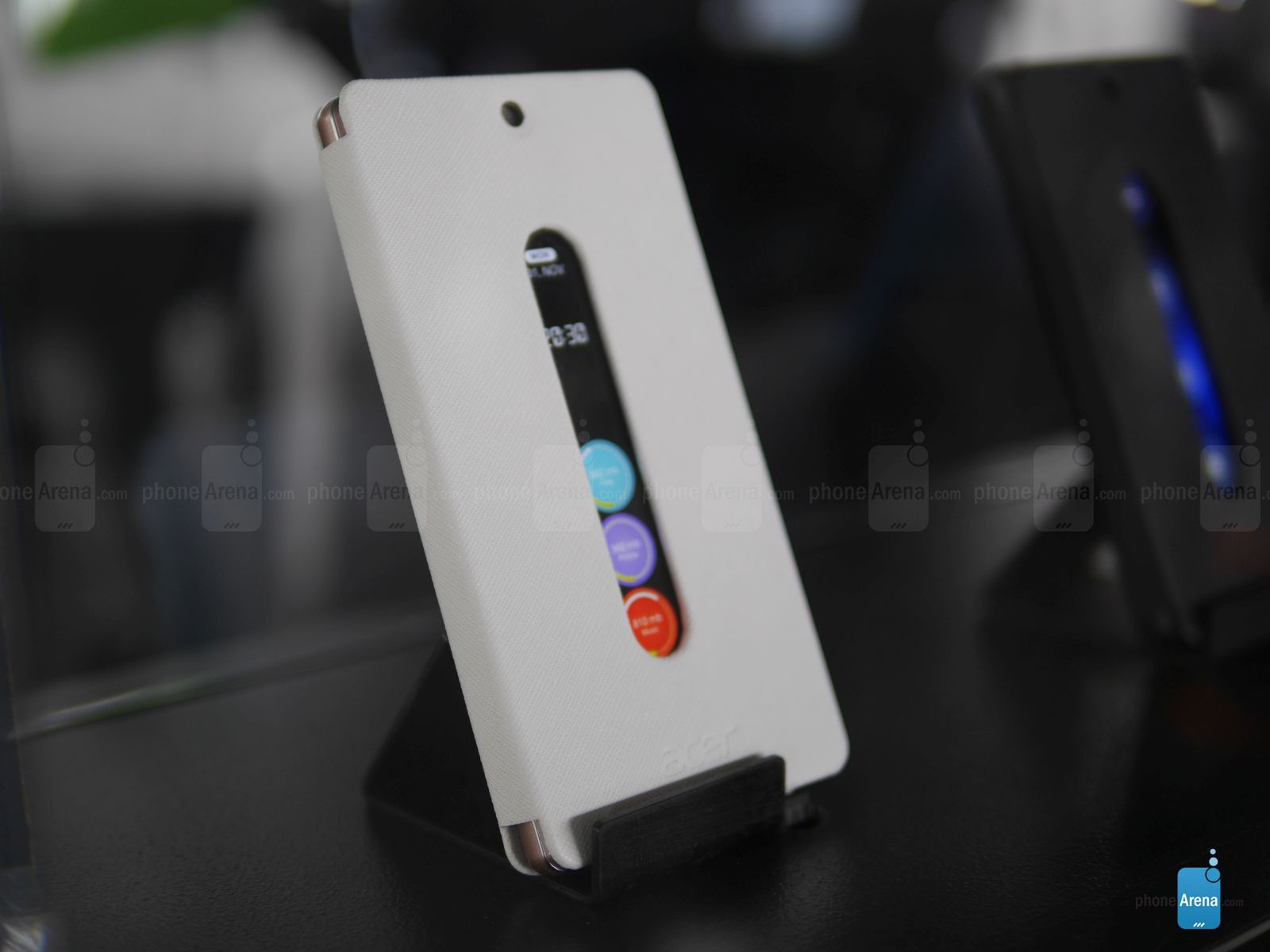 Liquid X2 z pojemną baterią  i opaski Leap Fit, Active i Curve - oto nowości Acera 13