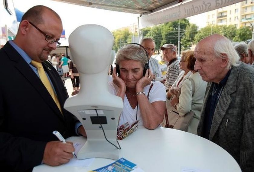 Bezpłatne Badania Słuchu W Centrum Warszawy Wiadomości Z Warszawy Wp 1942