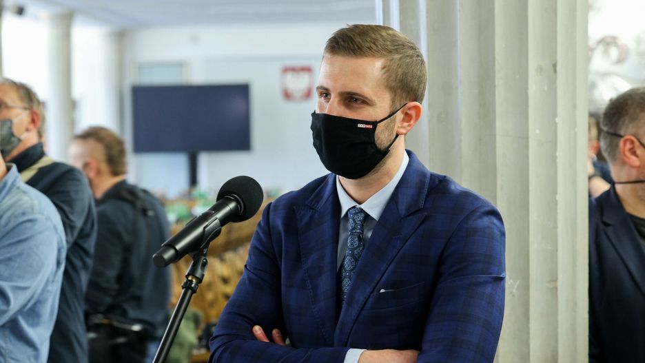 Konferencja prasowa Donalda Tuska w Sejmie19.10.2021 Warszawa SejmKonferencja konferencja prasowa Przewodniczacego PO Donalda Tuska   fot Jacek Dominski/REPORTER
n/z: Milosz KleczekJacek Dominski/REPORTER