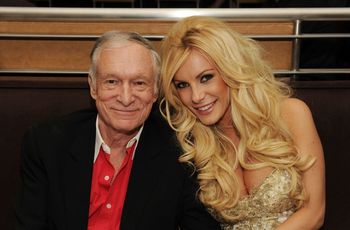 Była ostatnią żoną Hugh Hefnera. "Musiałam poczekać aż umrze, by odejść"