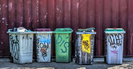 Do Polski wciąż trafiają niebezpieczne odpady z zagranicy. Politycy apelują do Jarosława Kaczyńskiego
