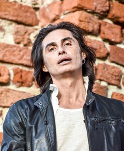 Ivan Komarenko nagrał kolejną koronsceptyczną piosenkę. Straszy wydaniem płyty