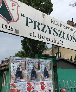 Warszawa Włochy. Spór o ”Przyszłość”. Czy na boisku wyrośnie osiedle?