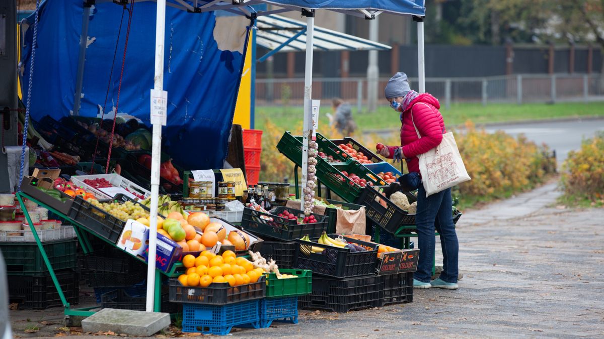zakupy bazar ceny warzywa owoce warzywniak inflacja 