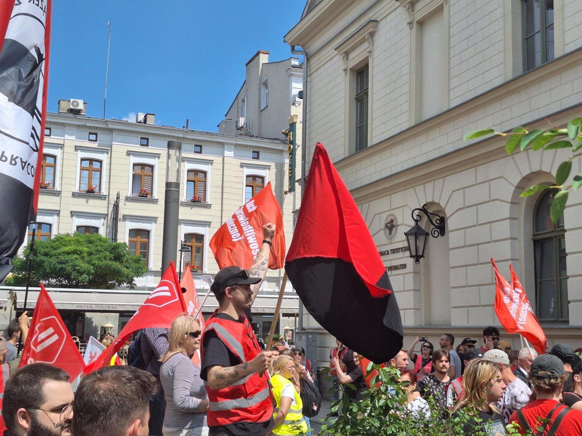 Strajk w Jeremiasie. Były rozmowy w Starym Ratuszu. Dogadali się!