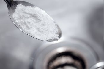 Wsyp do zlewu zamiast sody. Odpływ odetka się od razu