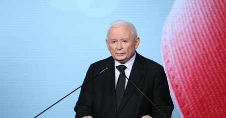Rozłam w PiS. Kaczyński oskarża Morawieckiego