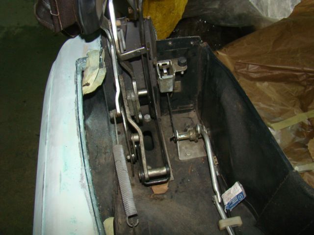 Mercedes 450 SL (R107) - demontaż składanego dachu 8