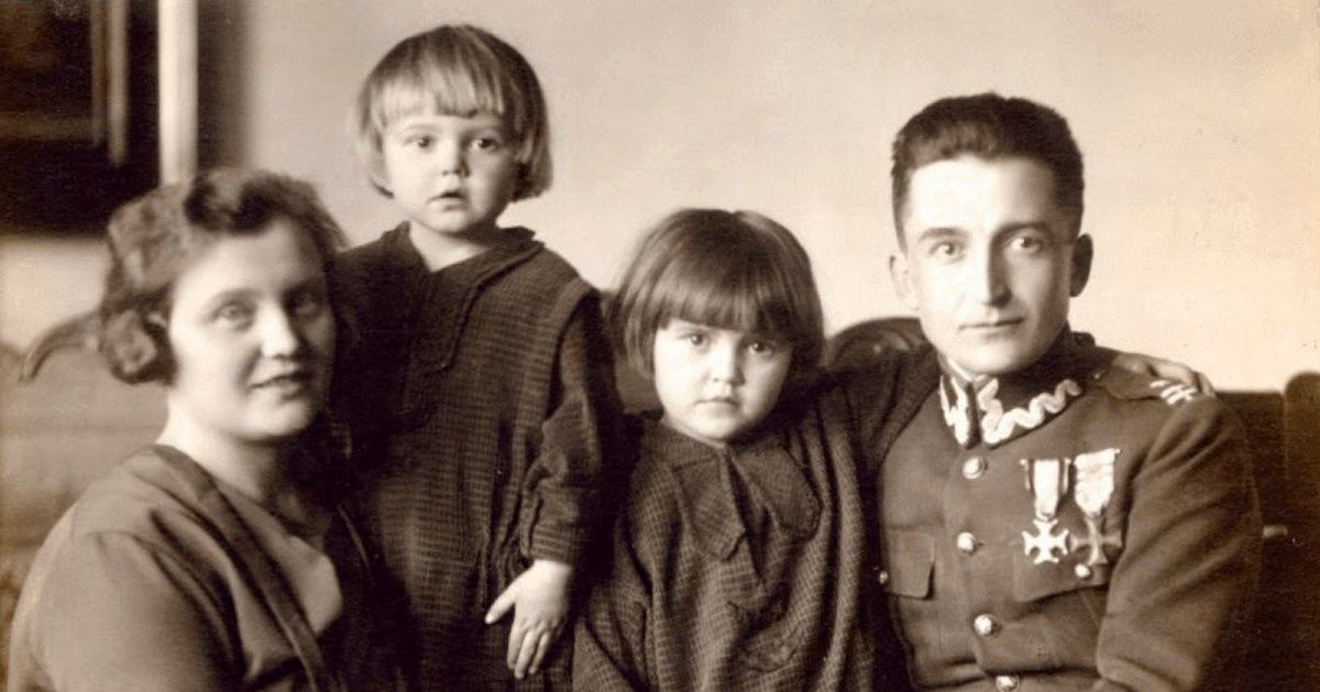August Fieldorf "Nil" z żoną i dziećmi