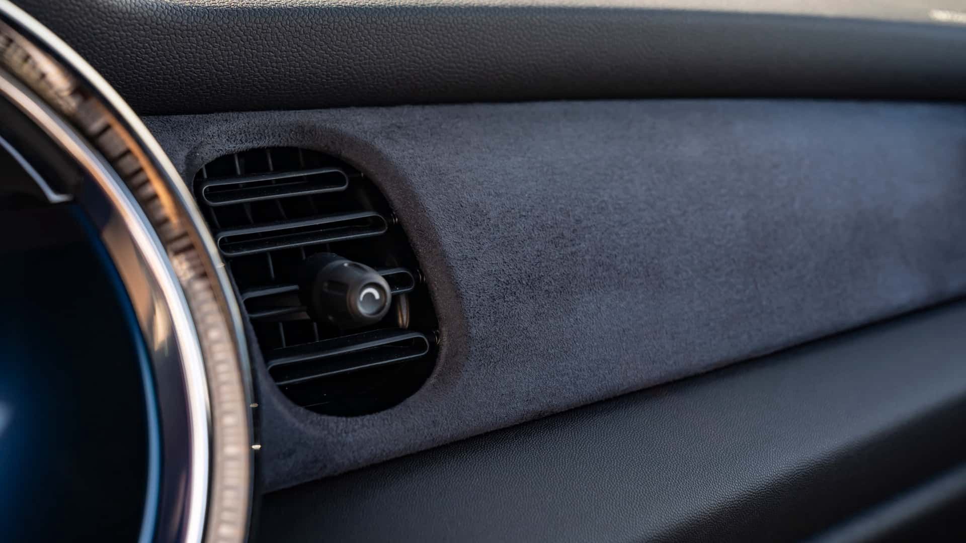 Mini John Cooper Works Bulldog Racing Edition