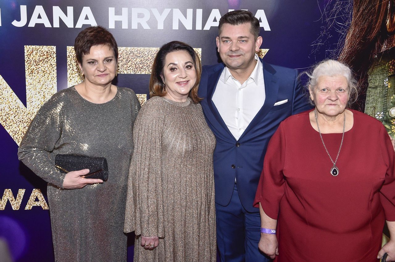 Danuta Martyniuk została blondynką w rozmiarze 38. Tak się teraz nosi żona Zenka