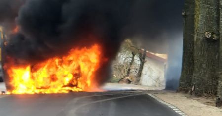 Dzieci jechały na zawody. Bus nagle się zapalił