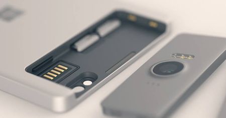 Microsoft ma stworzyć smartfona, który będzie odbiegał od znanych nam kanonów