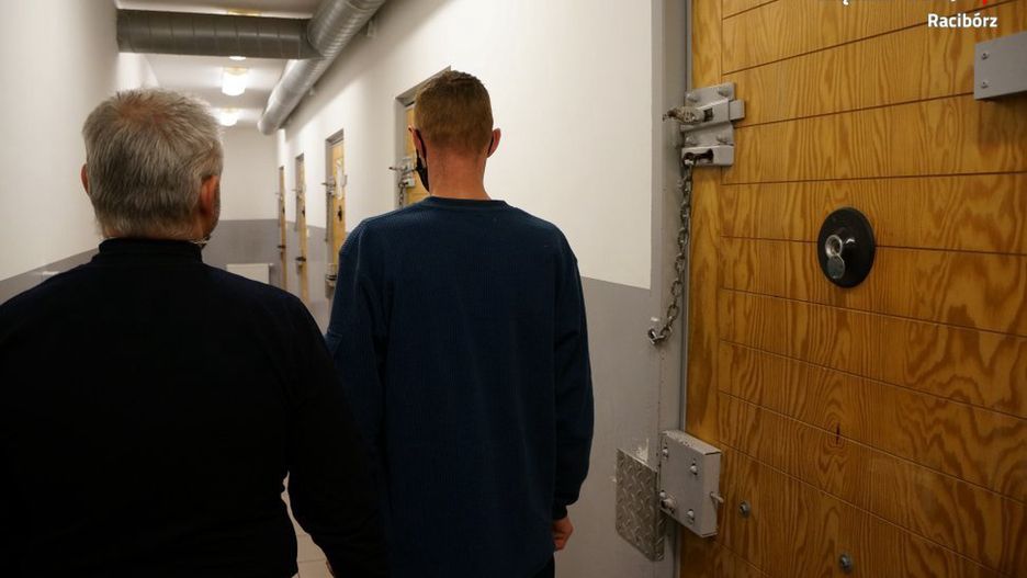 Śląsk. Policjanci z Kuźni Raciborskiej zatrzymali mężczyznę poszukiwanego europejskim nakazem aresztowania.