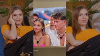 Roksana z "Hotelu Paradise" opowiada w "Goggleboxie", co usłyszała od babci przed programem: "Żebym NIE NASIADAŁA na kogoś"