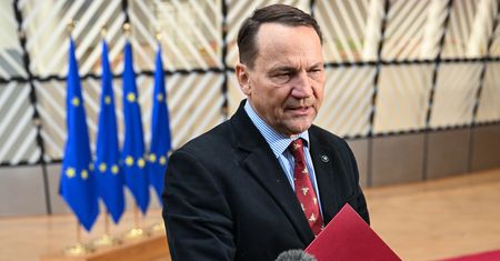 "Czy żadna logika nie obowiązuje?". Sikorski uderza w prezydenta i PiS