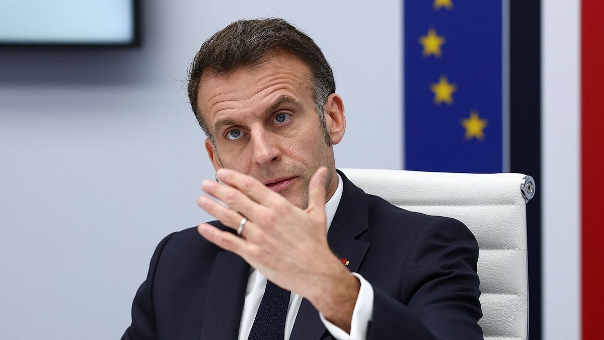 French President Emmanuel Macron chairs a video conference of G7 leaders
epa12811960 French President Emmanuel Macron chairs a video conference of G7 leaders to discuss the fallout of the war in Iran on the world economy, amid the U.S.-Israeli conflict with Iran, at the Elysee Palace in Paris, France, 11 March 2026.  EPA/Gonzalo Fuentes / POOL MAXPPP OUT 
Dostawca: PAP/EPA.
Gonzalo Fuentes / POOL
Business, International Relations, Emmanuel Macron, G7, IRAN