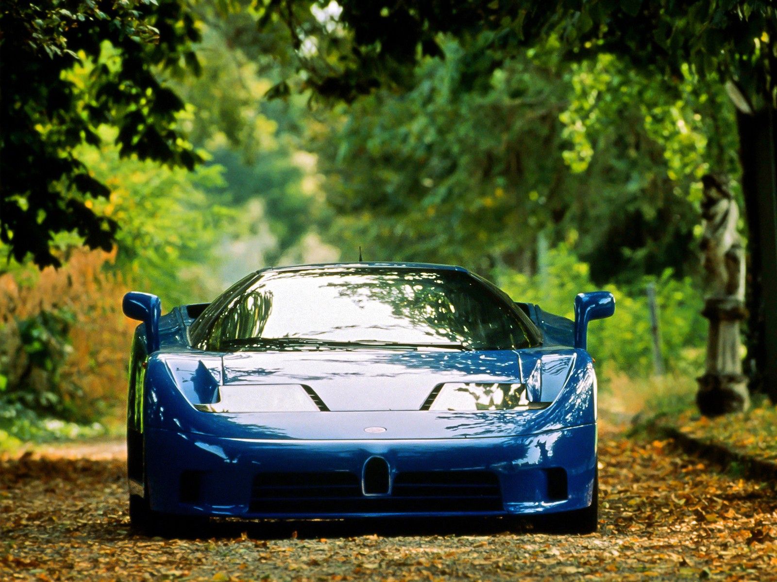Bugatti EB 110 3