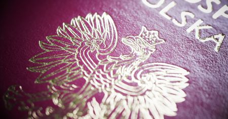 Polski paszport w światowej czołówce. Dzięki niemu podróżowanie jest o wiele prostsze