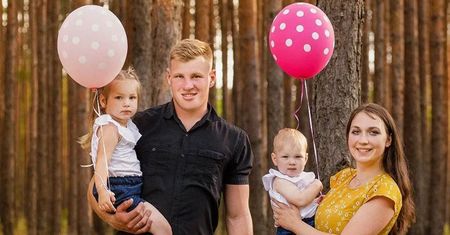 Śmiertelny wypadek w Zielonej Górze. BMW rozpadło się na kawałki. Daniel miał żonę, osierocił dwie córeczki