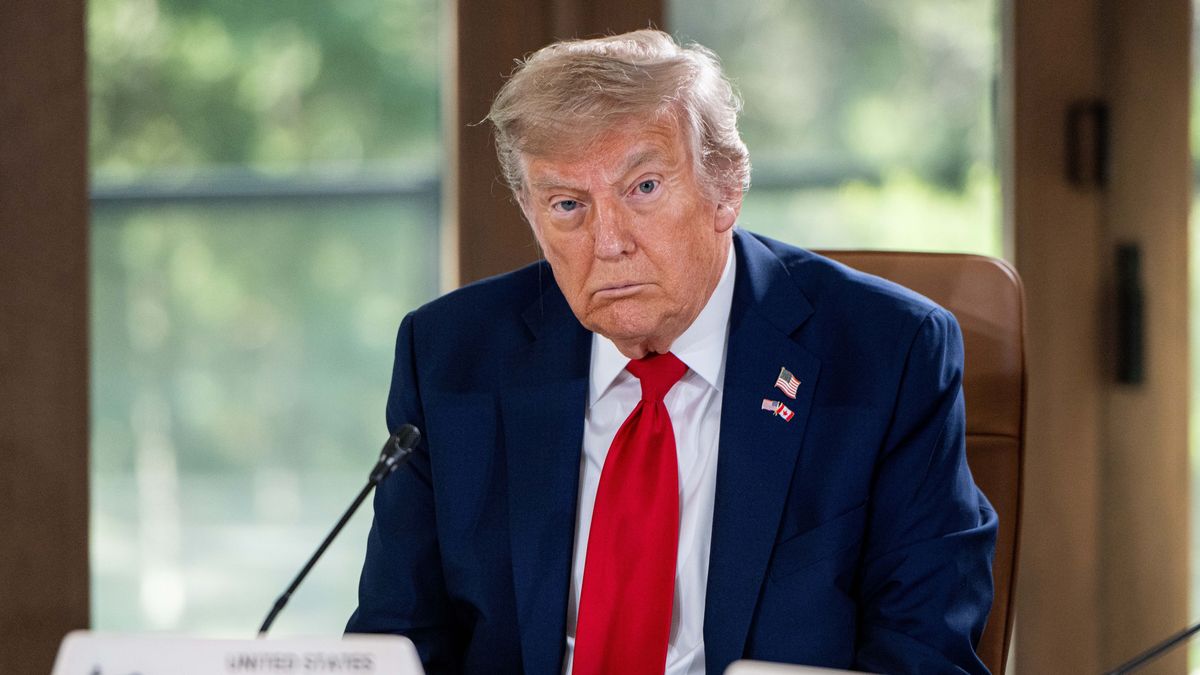 US President Donald Trump attends the G7 Global Economic Outlook working session at the G7 Leaders' Summit in Kananaskis, Alberta, Canada, 16 June 2025. EPA/SPENCER COLBY Dostawca: PAP/EPA.