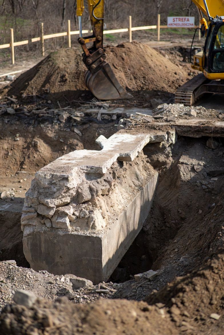 XIX-wieczny most-zjawa pod asfaltem: w Koszalinie odkryto zasypany skarb.