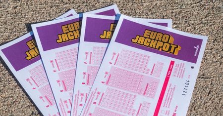 Polak wygrał miliony w Eurojackpot. Oto gdzie kupił zakład