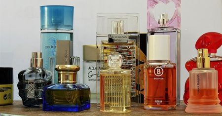 Po tym poznasz, że perfumy są podrobione. Wielkość flakonu też ma znaczenie