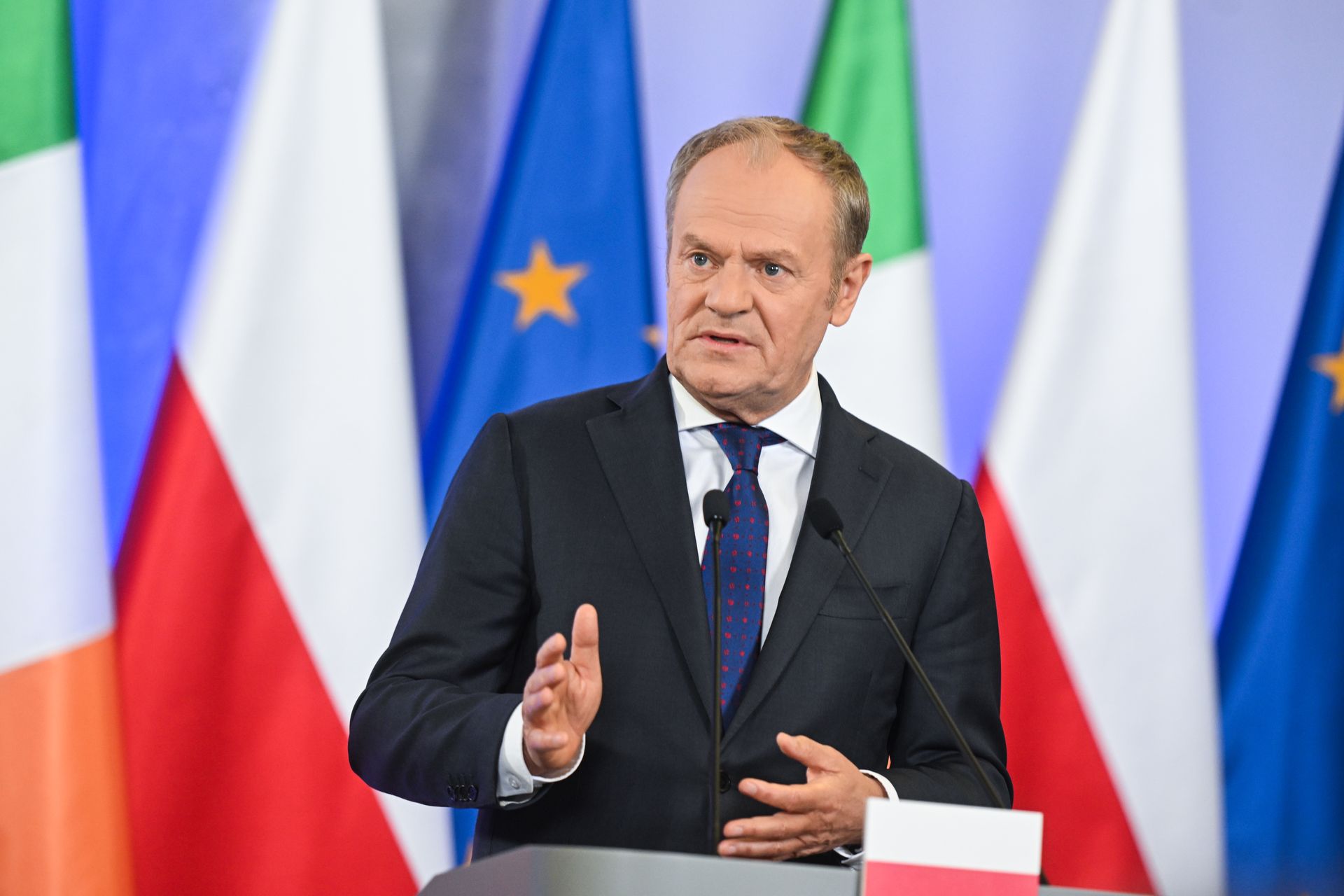 Tusk uderza w Nawrockiego. "Chce wplątać Polskę w wojnę"