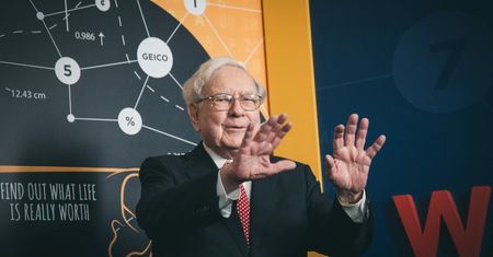 Oto jedna z najbardziej niedocenianych umiejętności ludzi sukcesu. Jej opanowanie "zmieniło życie" Warrena Buffetta