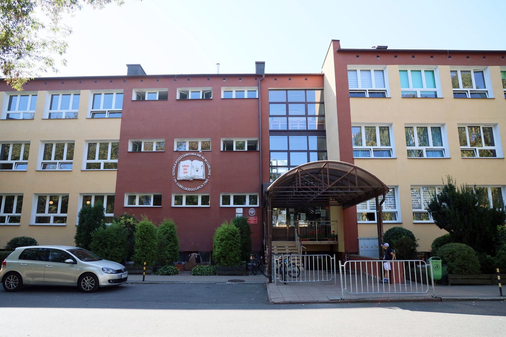 Szkoła Podstawowa nr 40 im. Lubelskiego Lipca 1980.Makowska Justyna - Szkoła Podstawowa nr 40 - 165 696 zł rocznie, 13 808 zł miesięcznie