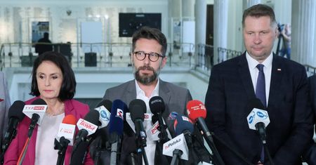 Posłowie PiS z interwencją w ZUS. "Do końca stycznia te środki zostaną uruchomione"