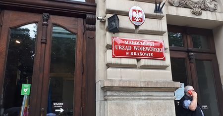 Kraków: wojewoda awansował asystentkę. Wyjaśnia decyzję