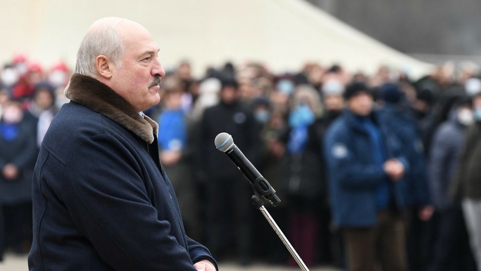 Aleksandr Łukaszenka spotkał się z migrantami przy granicy 