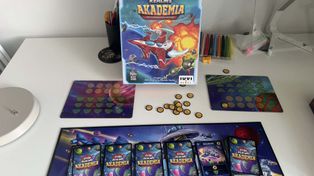 Pierwsza taka "karcianka". Moc zabawy dla całej rodziny