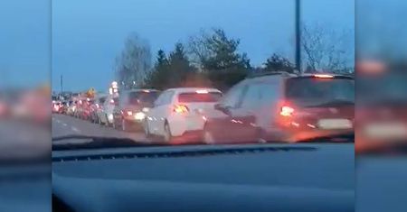 Brak paliwa na stacjach? Kierowcy wpadli w panikę i ruszyli na stacje paliw