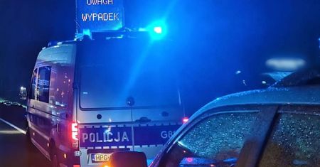 Wypadek na moście Dębnickim w Krakowie. W autokarze 34 dzieci